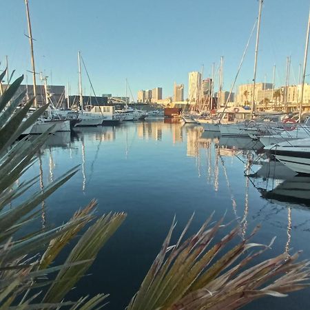 Wonderful Boat For Families And Friends Hotell Sant Adria de Besos Eksteriør bilde