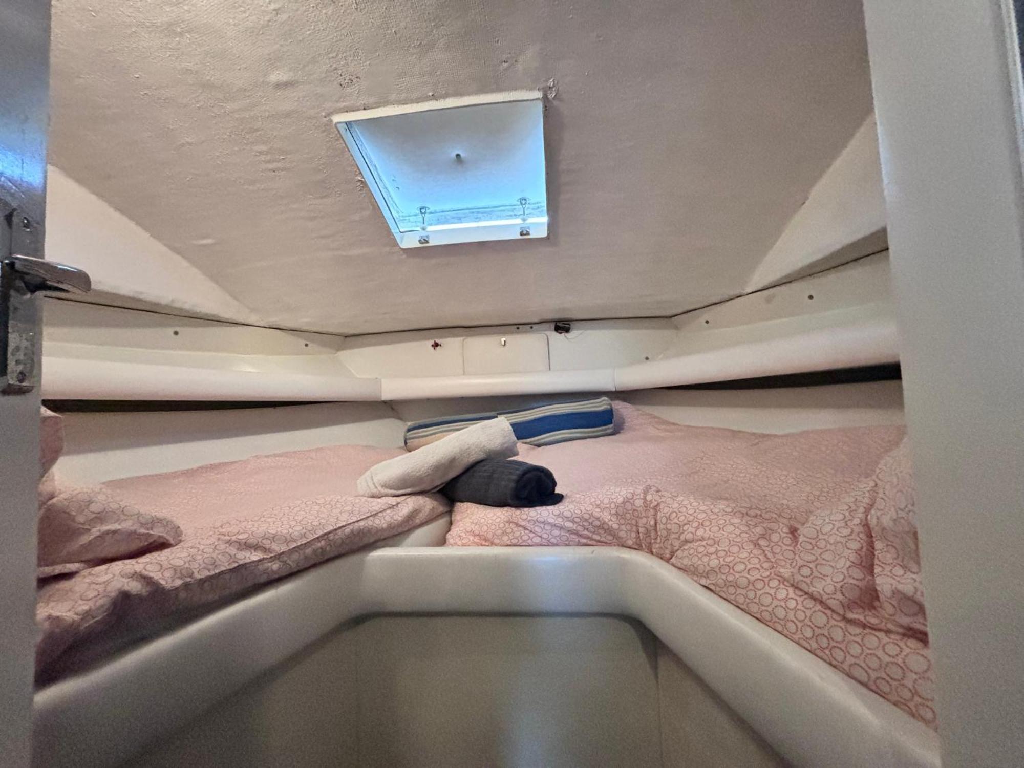 Wonderful Boat For Families And Friends Hotell Sant Adria de Besos Eksteriør bilde